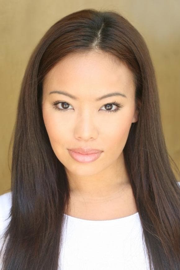 Gina Hiraizumi