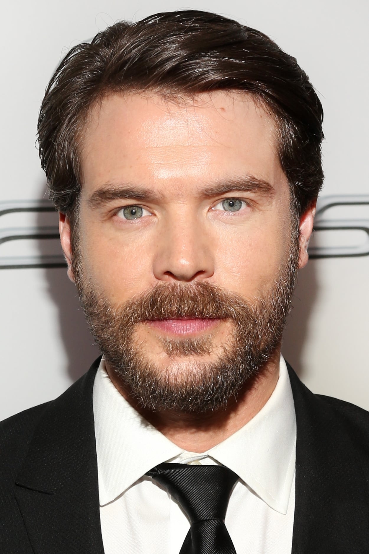 Charlie Weber