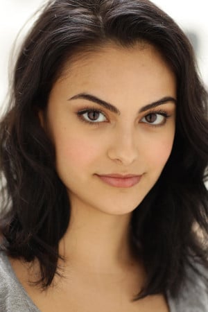 Camila Mendes