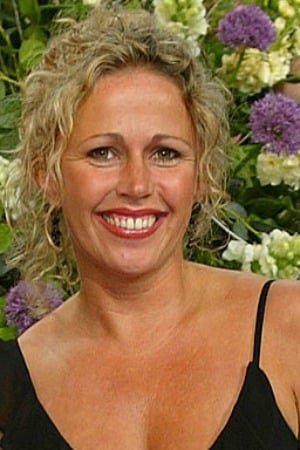Lucy Benjamin