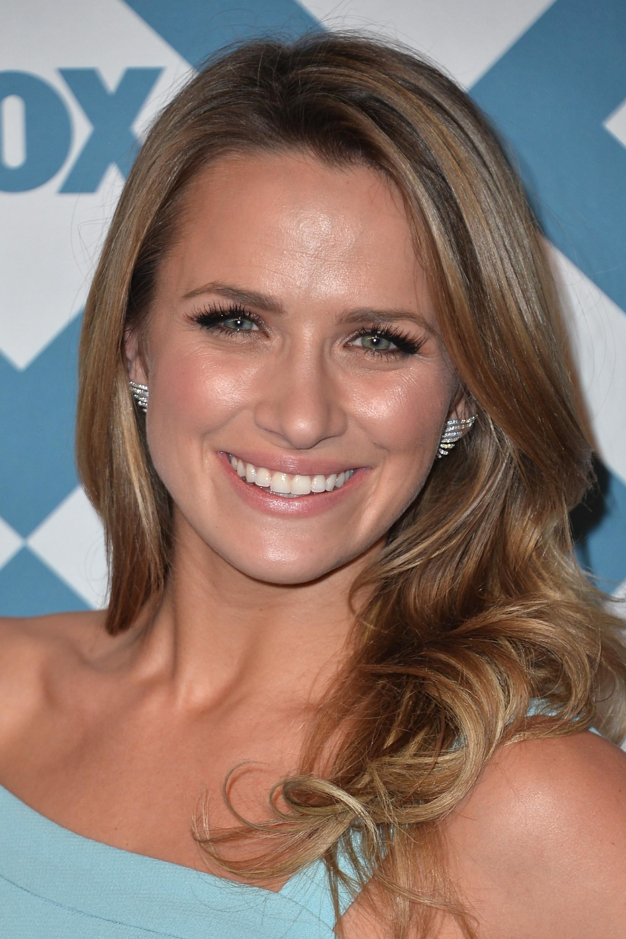 Shantel VanSanten