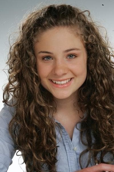Lizzy DeClement