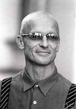 Aktor Anton Adasinsky