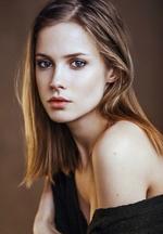 Aktor Polina Davydova