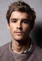 Aktor Brenton Thwaites