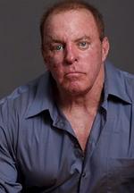 Aktor Neville Archambault