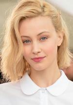 Aktor Sarah Gadon