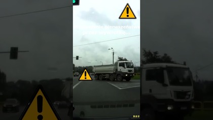 Wymuszenie pierwszeństwa przez wywrotkę #shorts #rikordwidjo