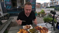 Kołobrzeg i kurczaki z rożna - miał być świeży a był odgrzewany / Oddaszfartucha