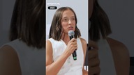 Iga Świątek rozbawiona pytaniem od dziewczynki trenującej tenis #shorts