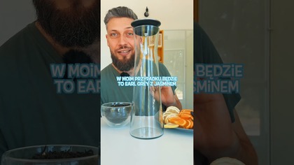 Jak zrobić herbatę cold brew z owocami? Orzeźwienie na lato! 