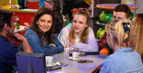 Między dwoma światami (2021)