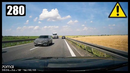 BMW 7 wyprzedza na trzeciego