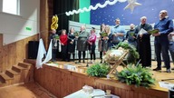 Kolęda Dzisiaj w Betlejem w wykonaniu rodziców i ks.  proboszcza.  8 rocznica scholi Aniołki
