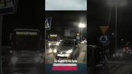 O włos od TRAGEDII! Nerwowy wjazd na rondo o mało nie kończy się potrąceniem!  #wypadek #rondo