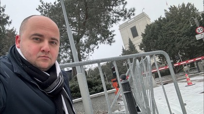 POD SEJMEM WRÓCIŁY BARIERKI!